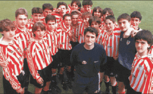 Ernesto Valverde en 1998 con el equipo cadete del ´83. 
