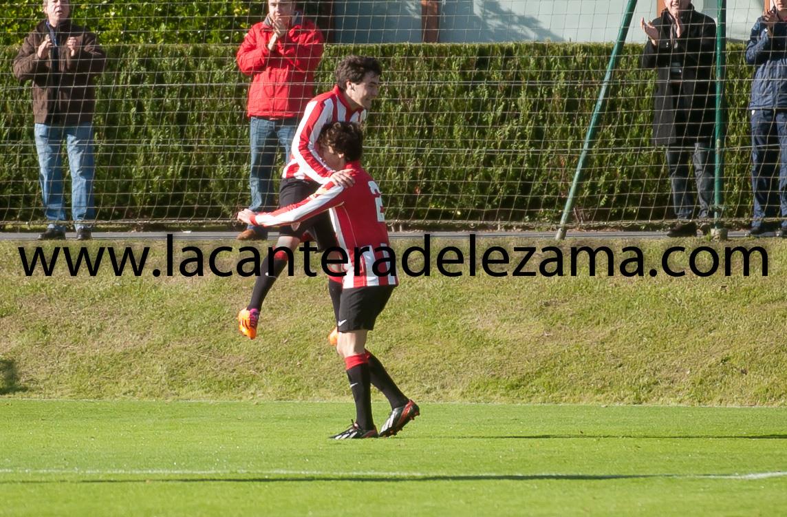 Unai López celebra junto a Lekue el gol | Foto: Unai Zabaleta