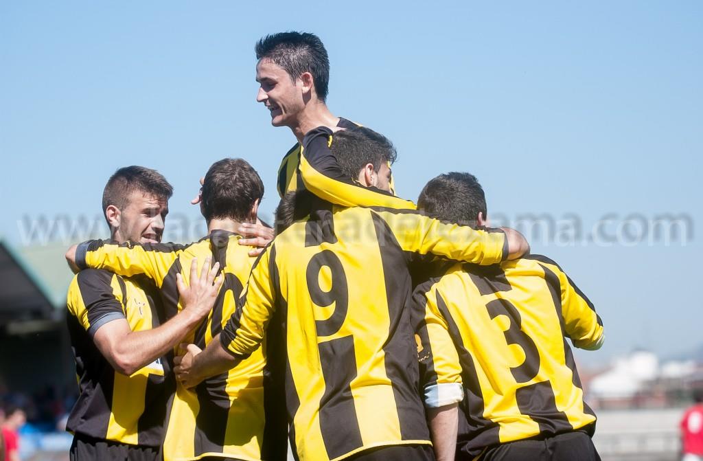 Celebración del primero gol | Foto: Unai Zabaleta