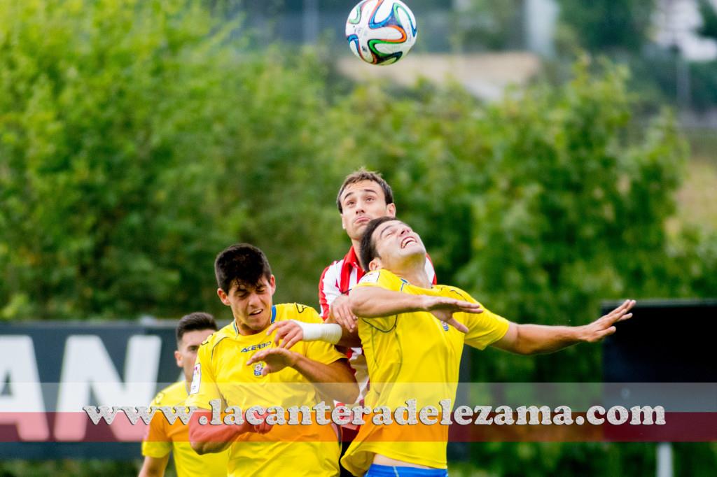 Santamaría autor de dos goles ante Las Palmas At. | Foto: Unai Zabaleta