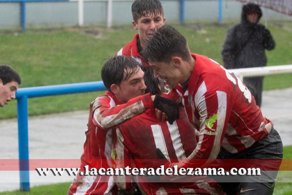 Los juveniles celebran un gol ante el Alavés | Foto: Unai Zabaleta
