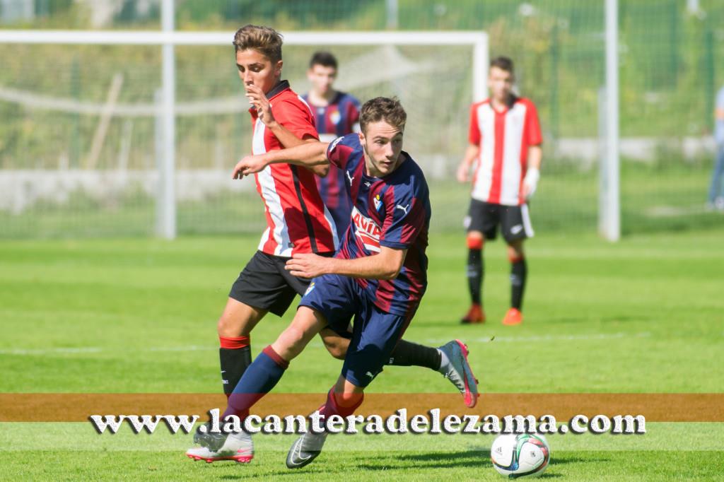 Ántonio Salado marcó dos goles a Osasuna | Foto: Unai Zabaleta